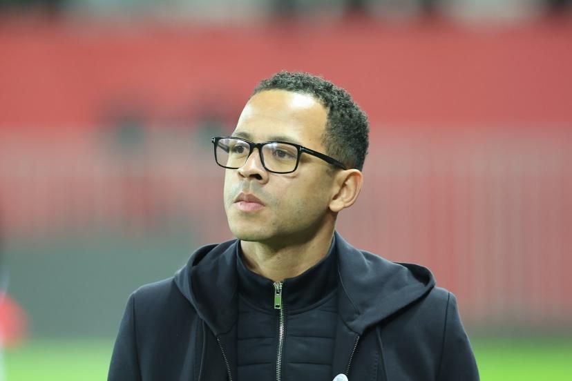 Liam Rosenior, l'entraîneur de Strasbourg. (N. Luttiau/L'Équipe)