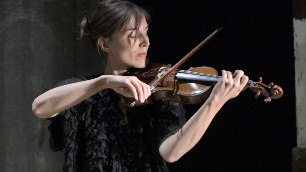 Fanny Robilliard joue pour le festival en quintette avec Manuel Vioque-Judde, alto, François Thirault violoncelle, Sélim Mazari, piano et Salomé Gasselin viole de gambe.